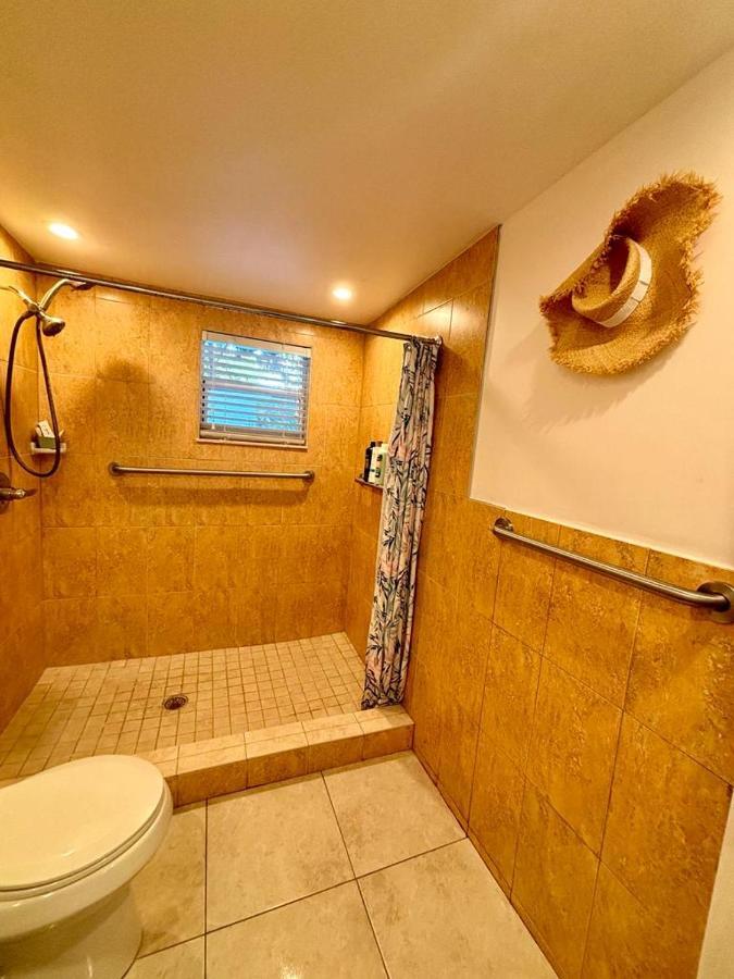 Quiet & Centrally Located House - Private Parking, Laundry And Storage For Luggage Miami Luaran gambar