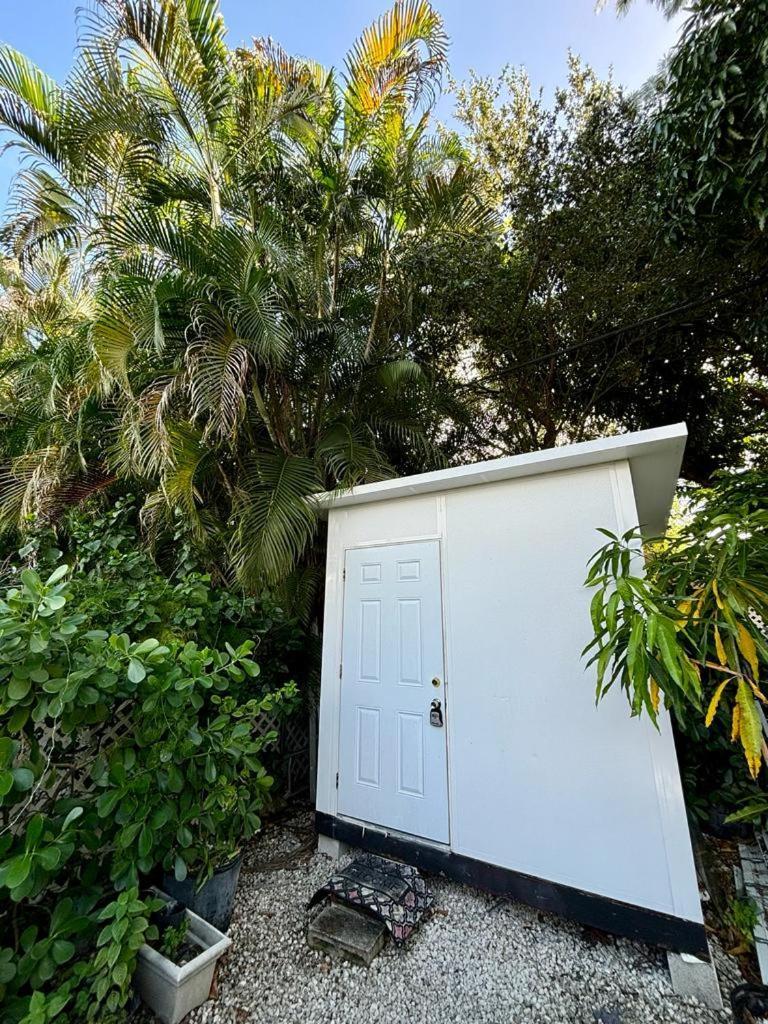 Quiet & Centrally Located House - Private Parking, Laundry And Storage For Luggage Miami Luaran gambar