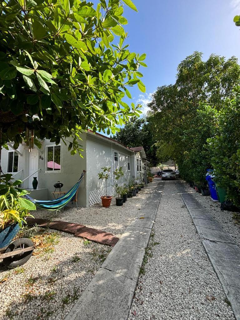 Quiet & Centrally Located House - Private Parking, Laundry And Storage For Luggage Miami Luaran gambar