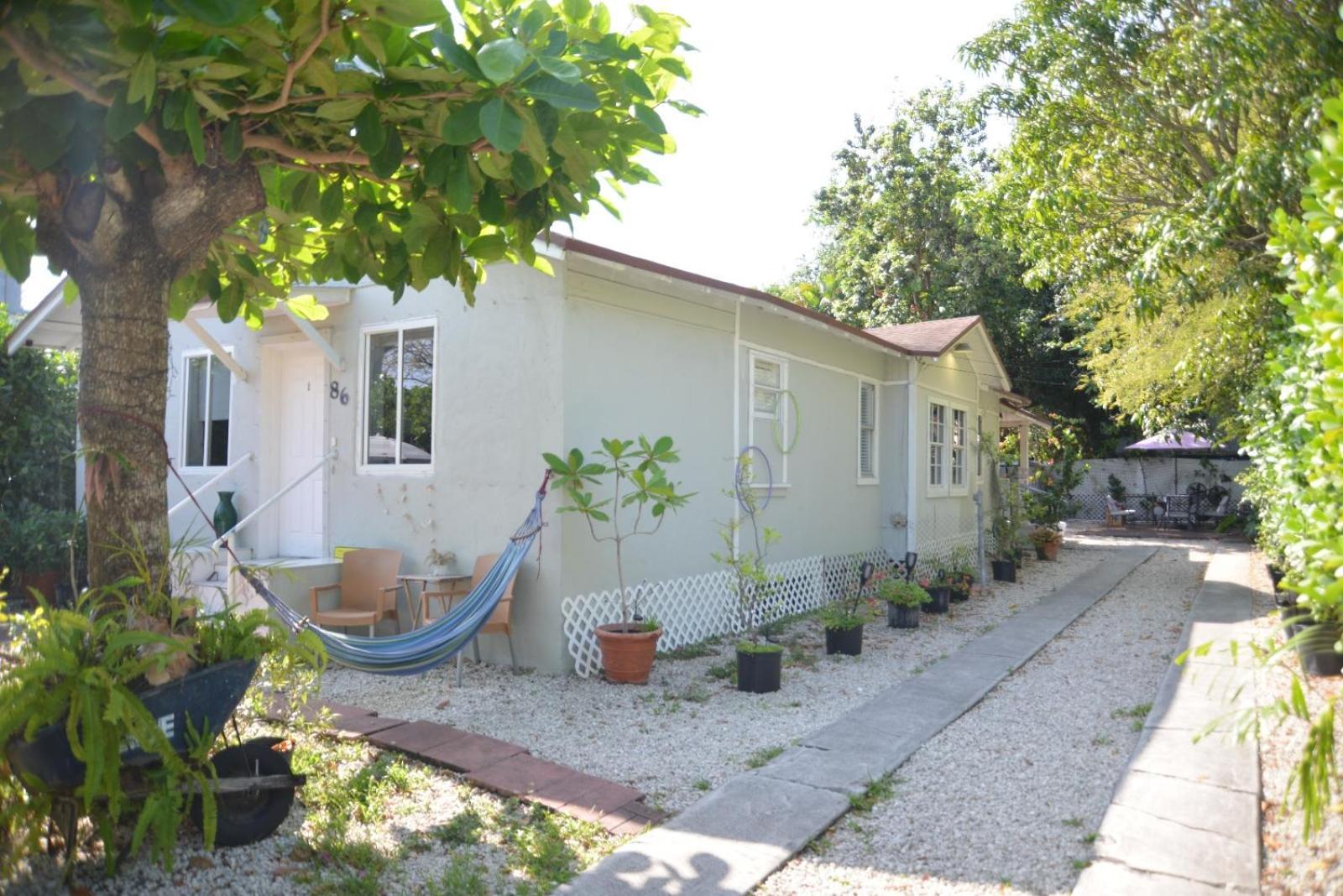Quiet & Centrally Located House - Private Parking, Laundry And Storage For Luggage Miami Luaran gambar